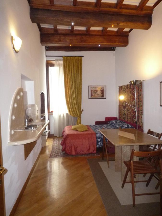 Residenza Mucha Apartment Rome Room photo