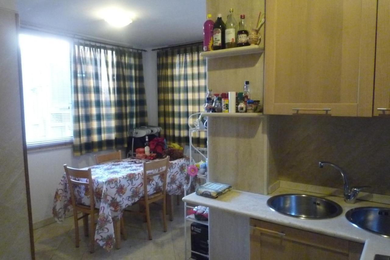 Residenza Mucha Apartment Rome Room photo